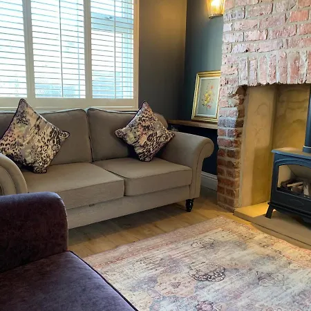 Holiday home Griff Cottage,