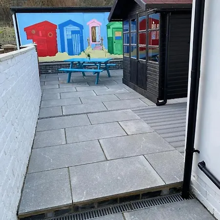 Ferienhaus Griff Cottage, *